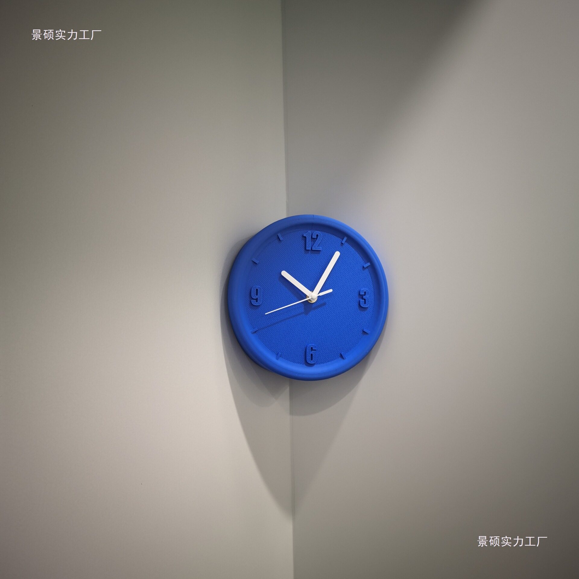 科技装饰纯色墙角简约现代打孔免艺术数字遮孔挂钟静音钟阴角塑料