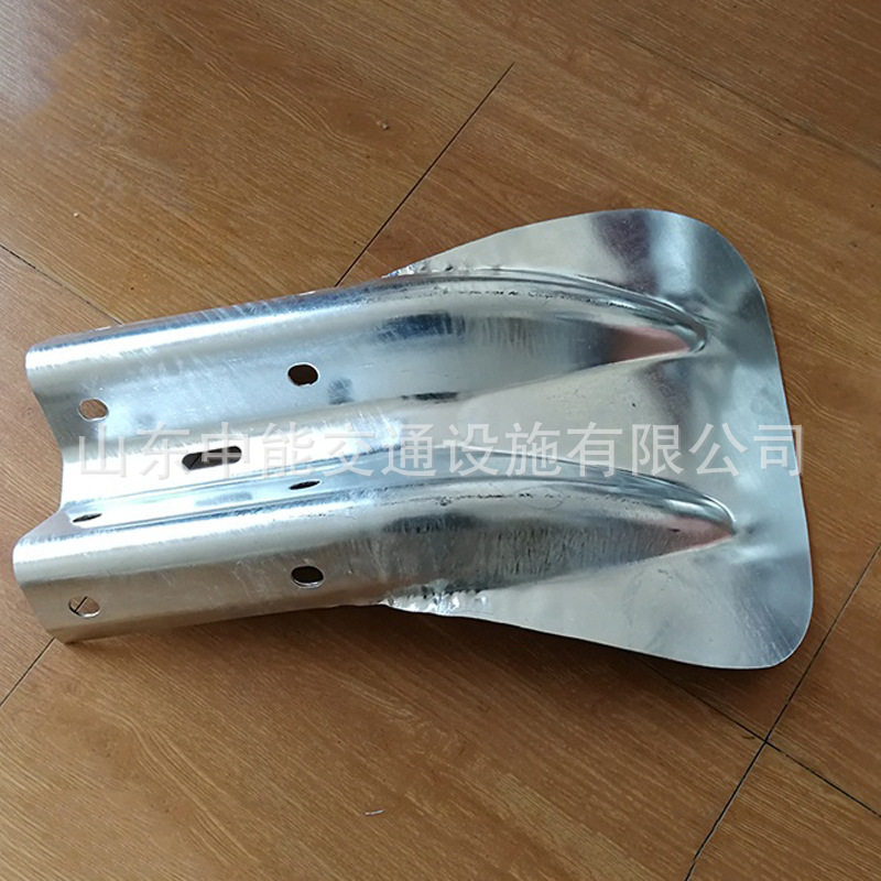 专业出口热镀锌波形护栏鱼尾端头