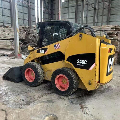 仅使用1000小时卡特246C滑移装载机Caterpillar 246C mini loader