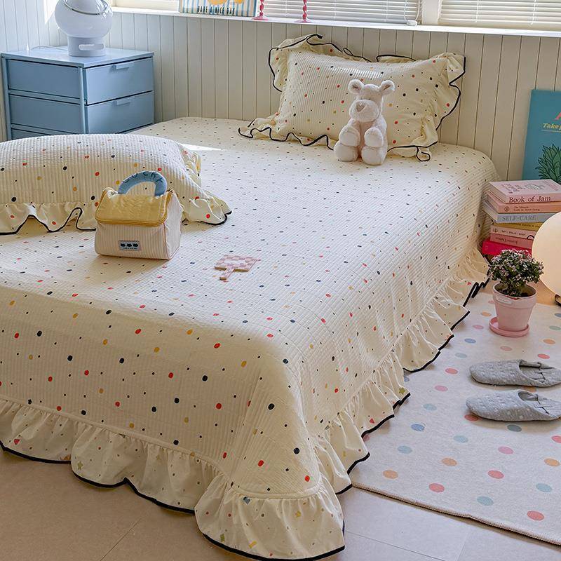 20夹2202501175款式大花边棉床盖家用床品柔软韩舒适新床单花边款