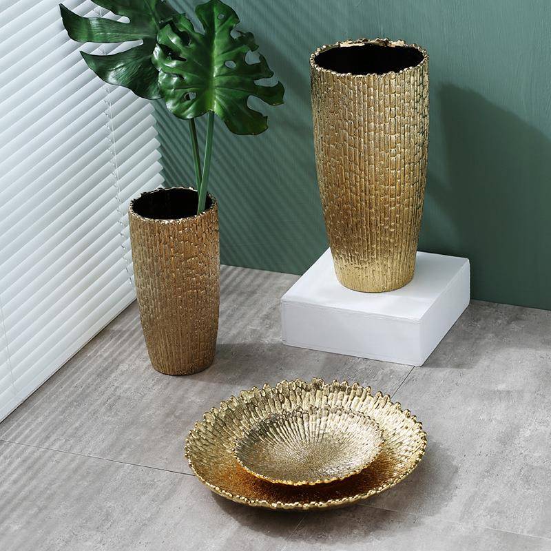 现首代i则ns金色电镀中温陶纳瓷拉丝花瓶饰盘不规形状首饰盘QKW收