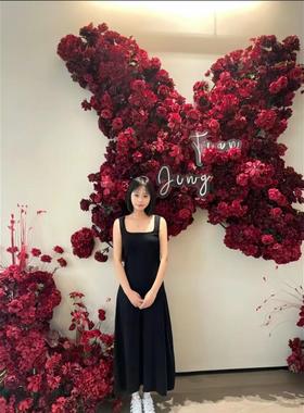 婚庆cp#68293花墙红背打卡景玫瑰瀑布墙布置仿真假红玫瑰花冰网塑