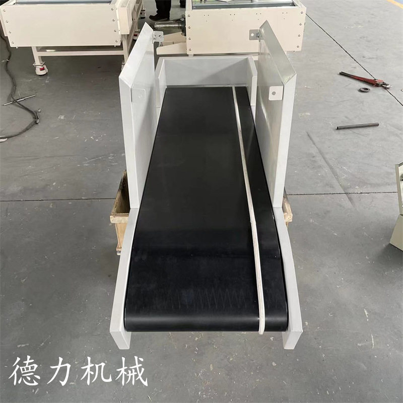 平行式小型输送机流水线注塑机传送带电动小型PVC输送机