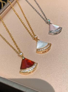 小扇本子项炼女生XL212-小款2母025年新白贝红玛瑙吊坠高版轻奢首