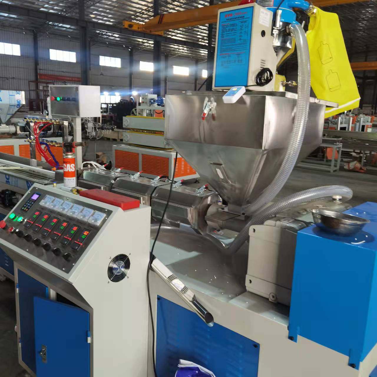 PVC护墙板挤出机生产线设备 PVC门窗型材挤出机生产线制造厂家,机械设备,其他机械设备,淘宝优惠券,粉丝福利购,淘宝优惠卷