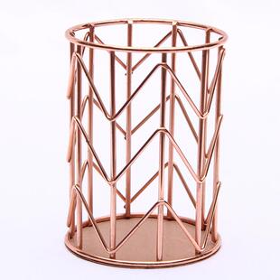 时尚学生桌面文具用品收纳摆件多功能创意镂空网格圆形玫瑰金笔筒