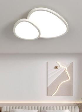 鹅卵全光谱护客厅主灯云朵吸气顶灯现代简约大中山石灯具20348眼2