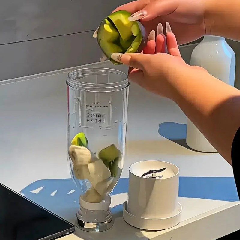 榨汁杯小型随行便携家用多功能充电榨汁机自动果蔬减肥运动果汁机