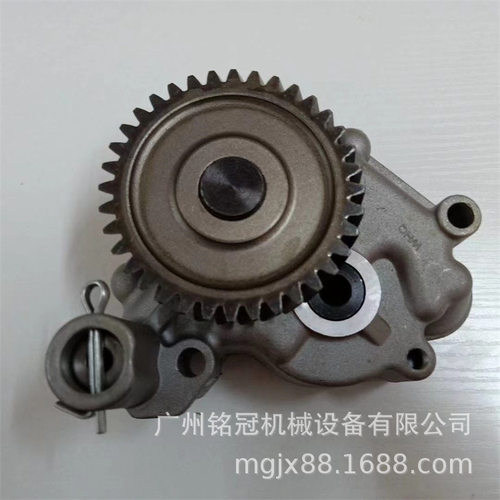 三一SY215-9加藤HD820-3 神钢SK210-6 SK200-6E 6D34发动机机油泵