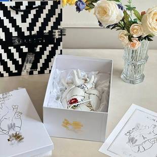 心动瓶花花情挂墙摆件IZN桌面摆礼件人节物