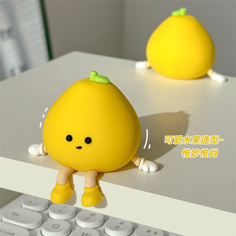 可爱桌面小摆件2024新款高颜值吊脚娃娃女生卧室办公室治愈装饰品