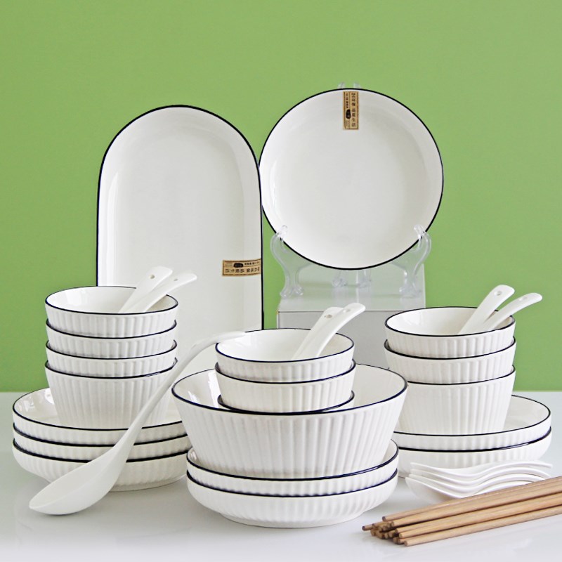 高级感碗碟套装家用2-10人简约釉下彩餐具陶瓷盘子碗组合2024新款