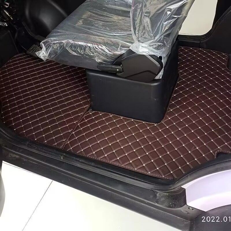 东威A8L A8 A8PLUS电动四轮车脚垫脚踏垫地垫皮革防水防滑脚垫