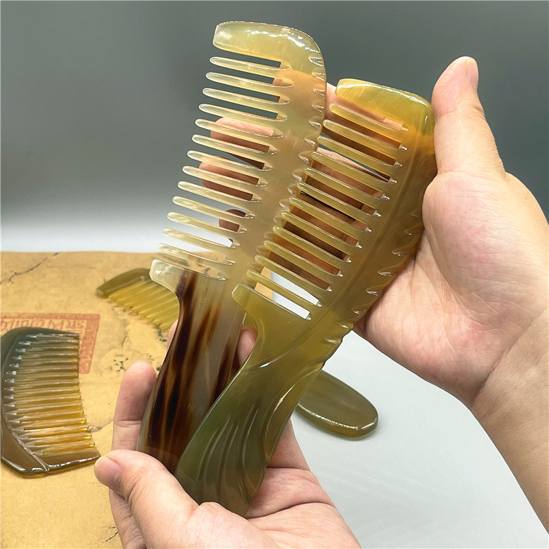 保真西藏天然手工牦牛角梳子牦角梳宽齿家用随身保健梳防静电女款