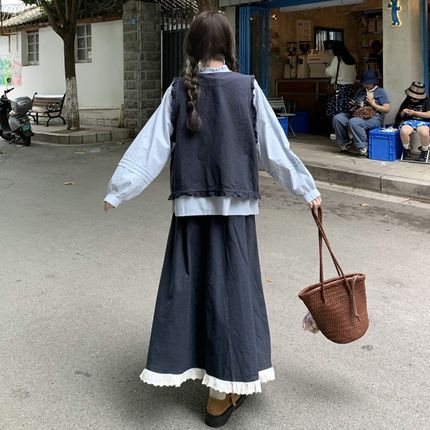 大码女装胖妹妹秋季新款木耳边宽松衬衫荷叶边格子马甲半身裙套装