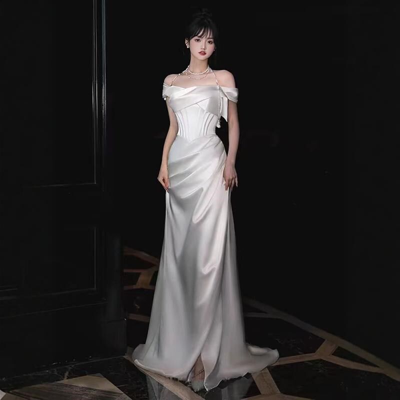 法式一字肩白色缎面迎宾出门轻婚纱新娘宴会拖尾显瘦敬酒晚礼服裙
