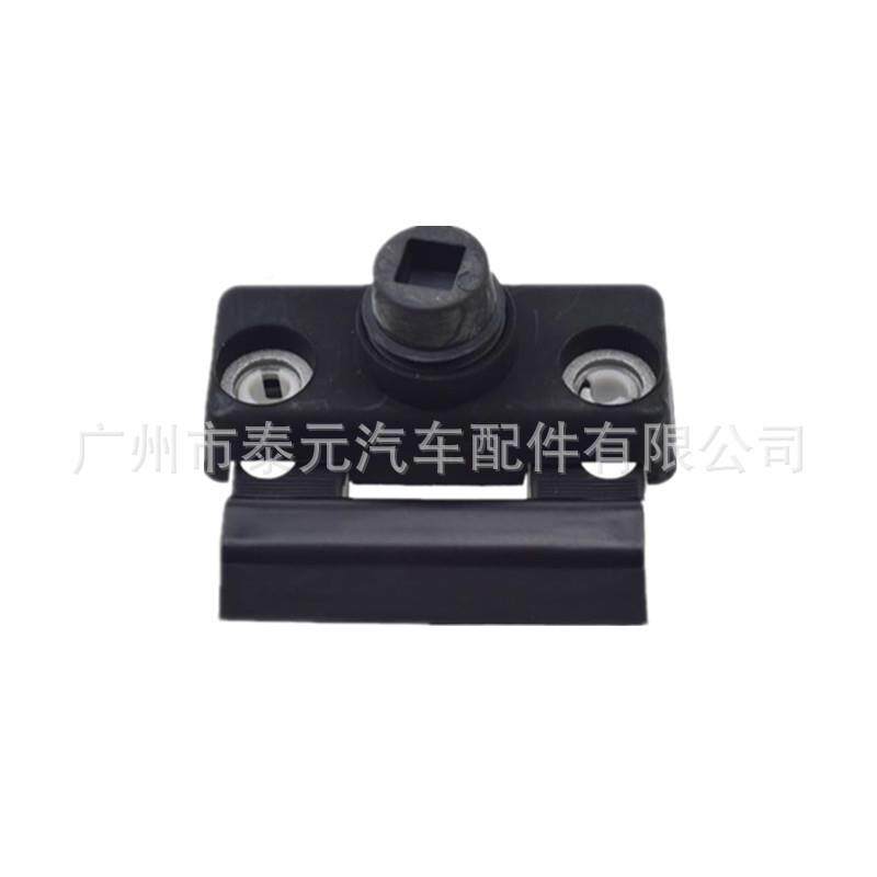 用2于奔驰E21175000级W211后尾箱胶垫缓冲胶垫11750适0097