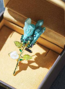 小众高档中古风蓝色人造水晶花束胸针气质天然淡水珍珠花朵别针女