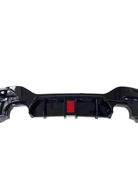 适用于宝马12622系四F0后唇改装大竞技带灯后保险出尾唇扰流板包