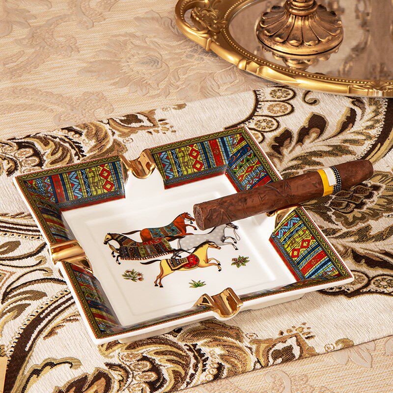 欧式陶瓷雪茄烟灰缸高端大气上档次家用客厅创意高级感办公桌摆件