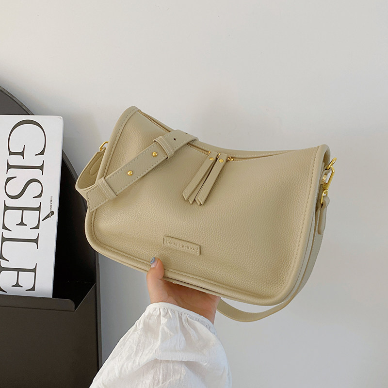 今年流行包包女新款2023小众设计休闲单肩腋下包高级感百搭斜挎包,箱包皮具/热销女包/男包,通用款女包,淘宝优惠券,粉丝福利购,淘宝优惠卷