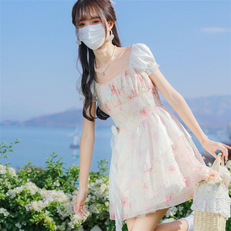 花崎鹿甜梦波比碎花连衣裙女夏不规则飘带小个子收腰显瘦纯欲甜辣