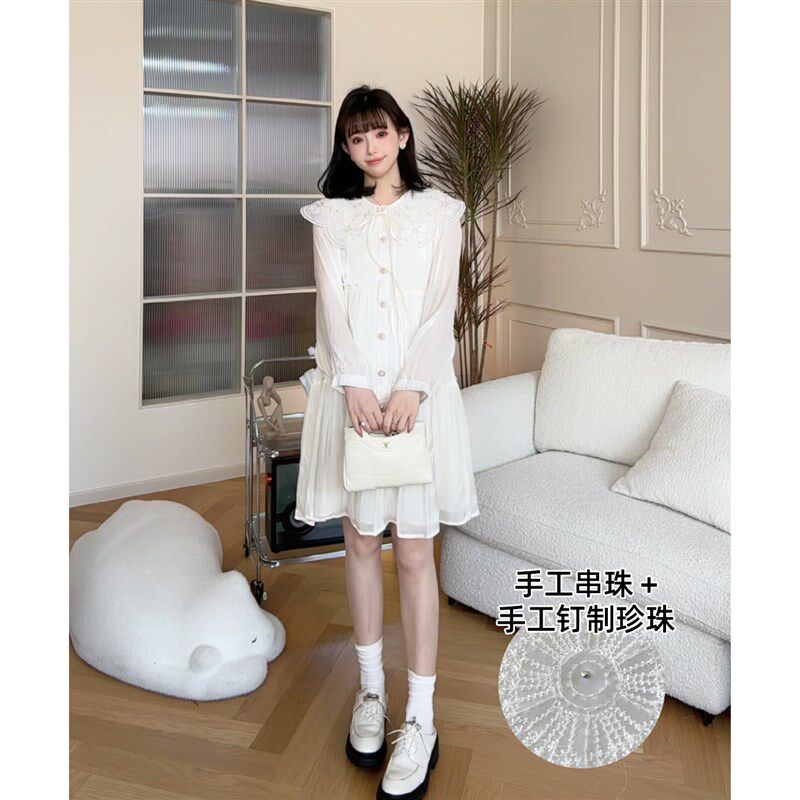【白昼茉莉】娜娜的孕期穿搭孕妇装秋冬米白色翻领裙时尚短款春装