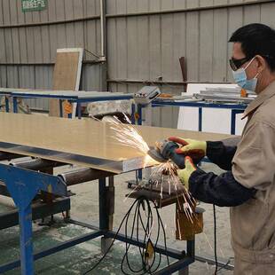 制硅岩净化板DOB防火隔板墙隔墙机彩钢夹心板阻燃保温板彩钢热板