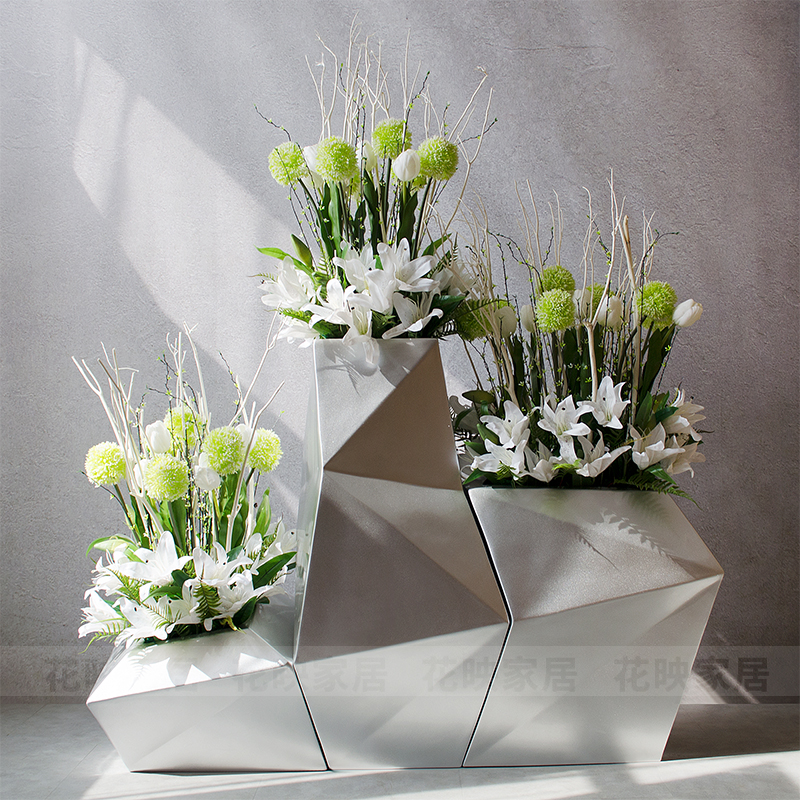 现代简约落地组合大花瓶插花艺玻璃钢银色花器售楼处酒店软装饰品