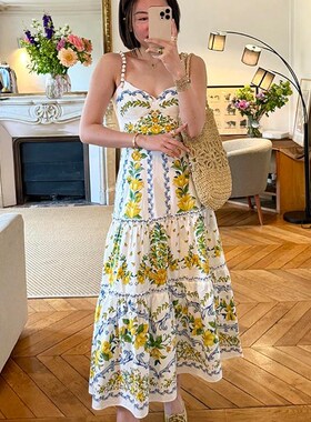 今年流行独特美丽的捏腰裙白色碎花吊带裙2025新夏女装