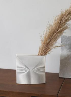 ins简约白艺术客厅桌面陶意花瓶摆件北欧创装NVH色饰摆件插花花瓷