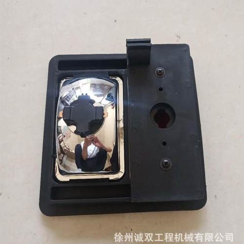 0S13S60S300PPE1S550滑移装载机后尾灯后照灯刹车灯6672084