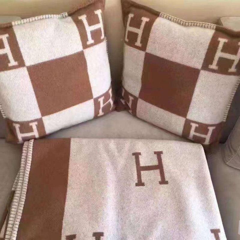 梭织毯提花抱枕抱套H抱枕奢枕H子靠垫H抱枕沙发羊毛抱枕北欧家居