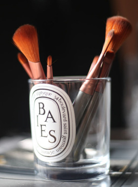 香薰蜡烛杯道具笔刷样板房软装饰品家居摆设衣帽间装饰品摆件