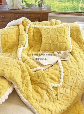 抱被新款塔芙绒枕二毛球PDD10076车载合一两用靠枕折被子办公室午