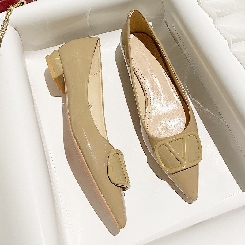法式V扣漆皮单鞋女尖头粗跟2023年夏季新款职业低跟平底鞋不累脚,女鞋,浅口单鞋,淘宝优惠券,粉丝福利购,淘宝优惠卷
