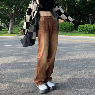 棕色牛仔裤女秋冬新款宽松显瘦大码胖mm高腰直筒阔腿梨形身材裤子