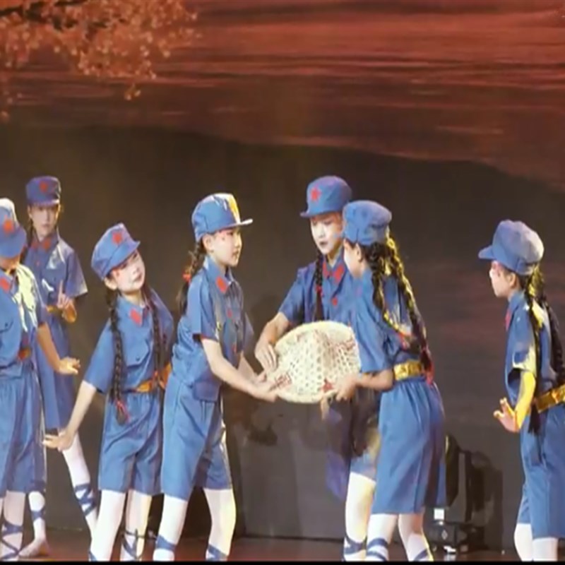 六一儿童红军演出服红星闪耀万泉河舞台服舞蹈节目合唱表演服道具