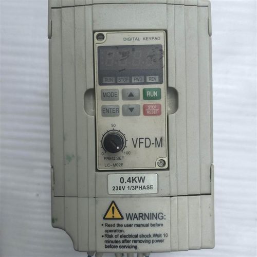 台达变频器 VFD004M21A  0.4kw 220v 成