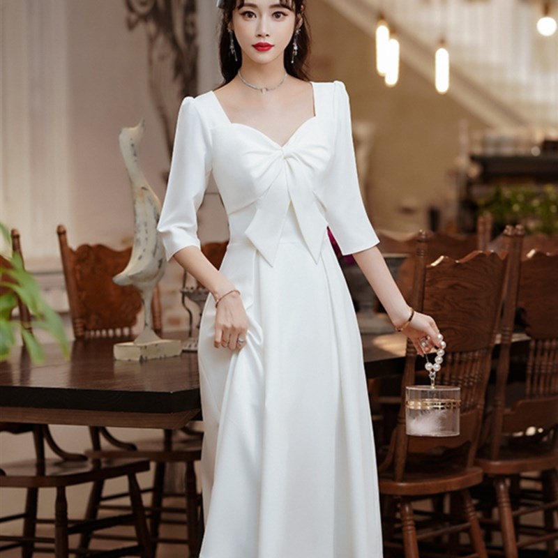 白色礼服2024年新款领证登记连衣裙订婚修身中长款主持人晚礼服裙