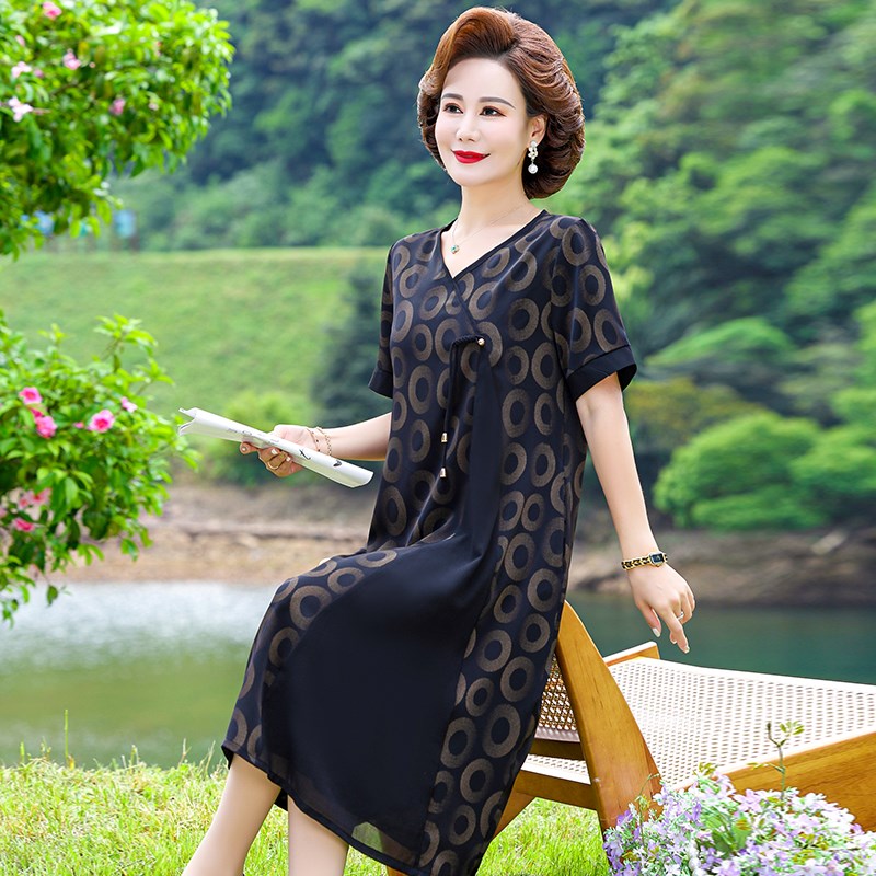 2024新款妈妈夏装复古连衣裙时尚50岁60中老年女装洋气中长款裙子