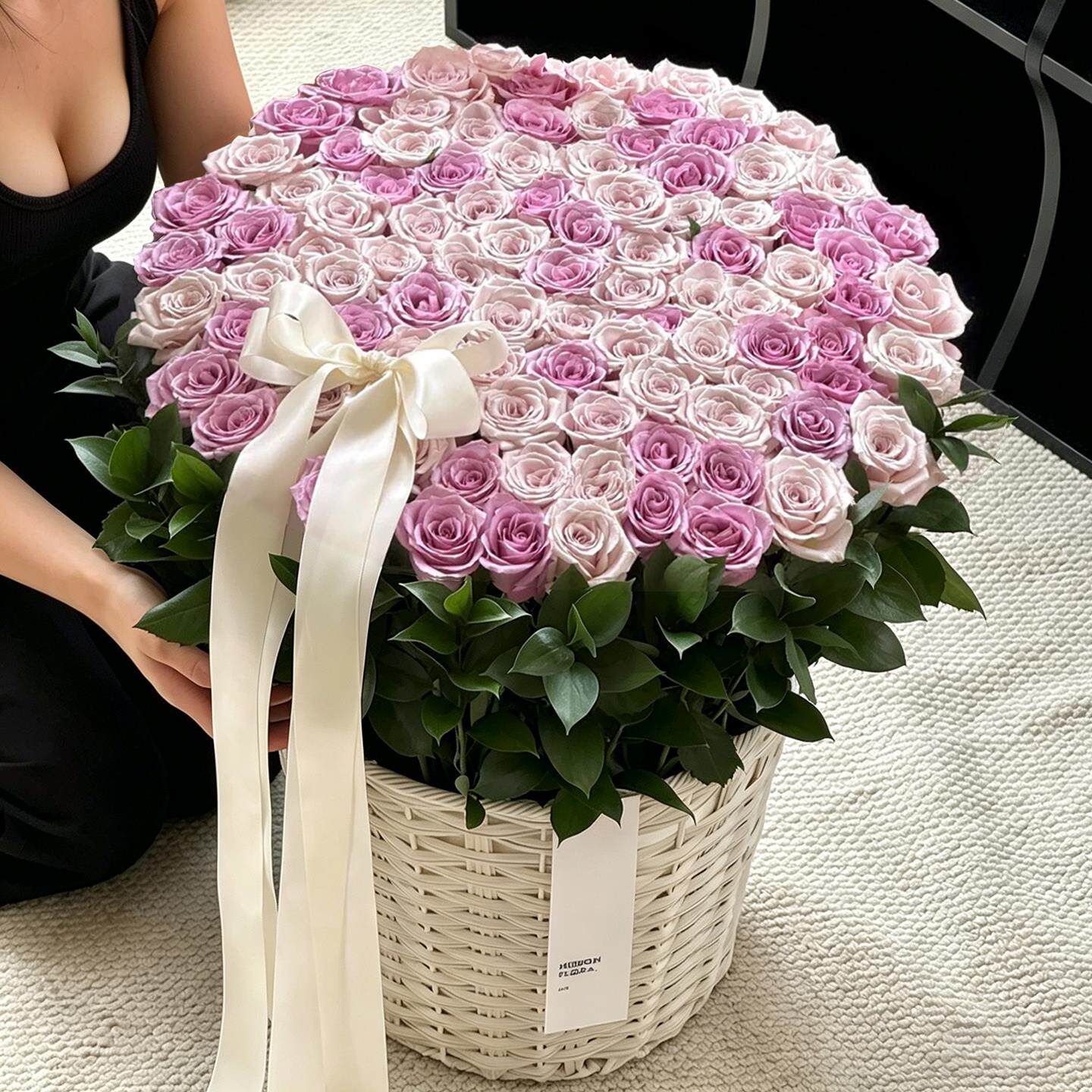 99朵玫瑰草编抱抱桶花束鲜花同城速递全国配送上海北京女友礼物