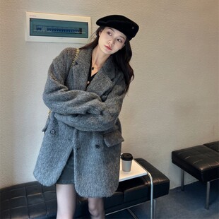 大衣女款2024新款秋冬高级感小个子灰色羊毛呢子加厚短款西装外套
