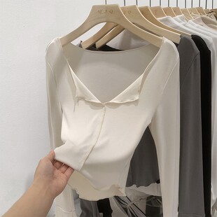软糯V领纯欲正肩长袖t恤女春季修身甜辣风chic木耳边开叉白色上衣
