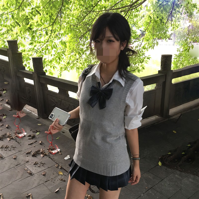 JK制服马甲背心v领无袖早秋学院风纯色黄色套头毛衣针织衫女