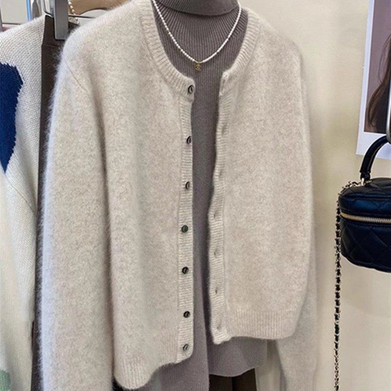 高级感超好看软糯仿浣熊绒针织开衫女秋冬季加厚欧货毛衣外套上衣