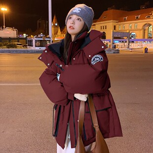 红色羽绒服女冬季2024新款高级感小个子炸街白鸭绒冲锋衣工装外套