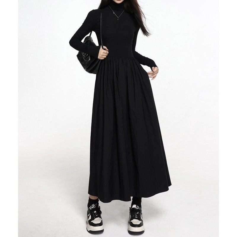 黑色长袖高领连衣裙女2025春韩版新款内搭小个子收腰显瘦针织长裙