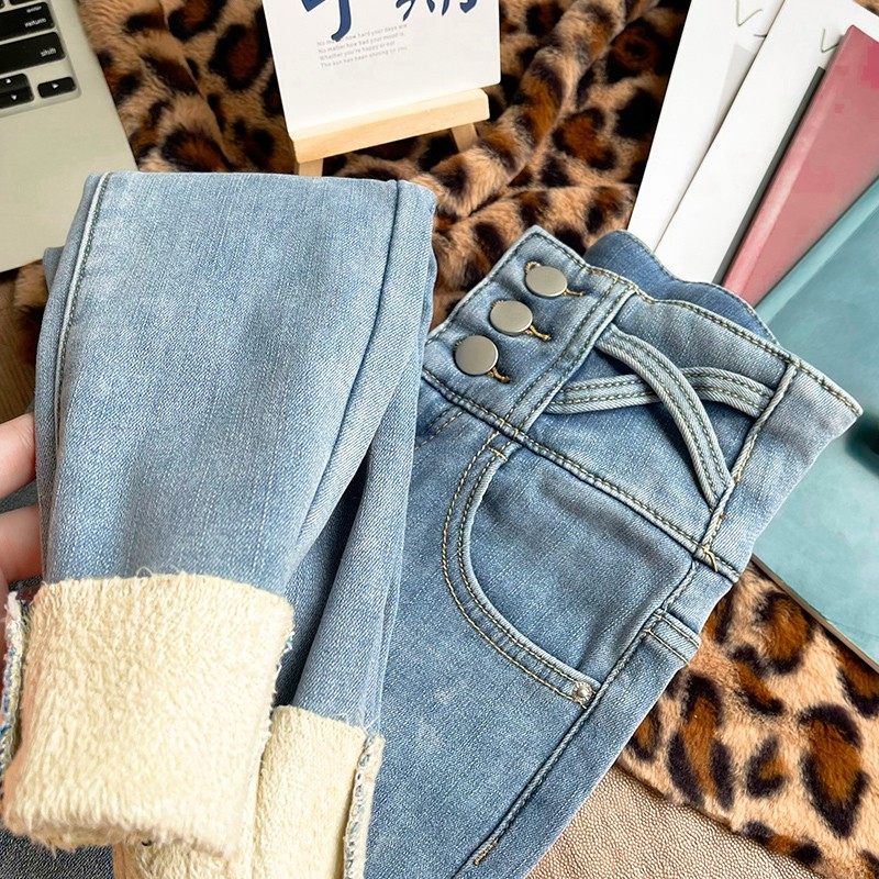 浅蓝色高腰加绒加厚小脚牛仔裤女2024年秋冬季新款显瘦铅笔靴裤子