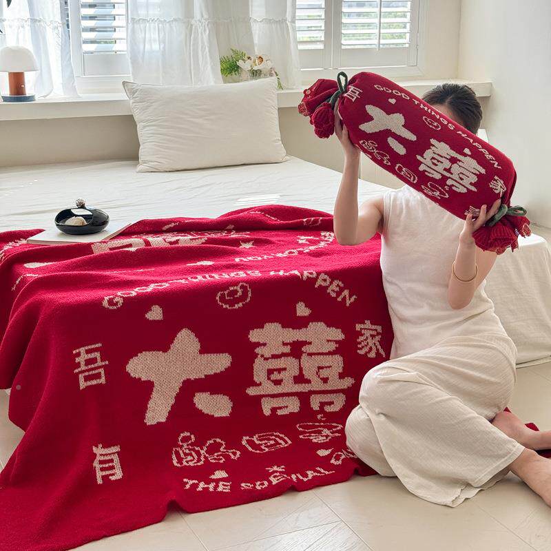 喜字糖果抱毯子二ZJ抽绳款合一结婚订枕婚新乔迁礼毛物法兰绒毯沙